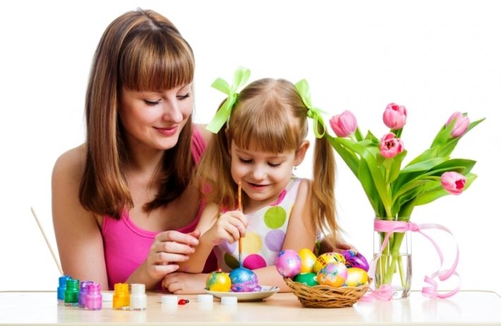Barvení a malování velikonočních vajíček